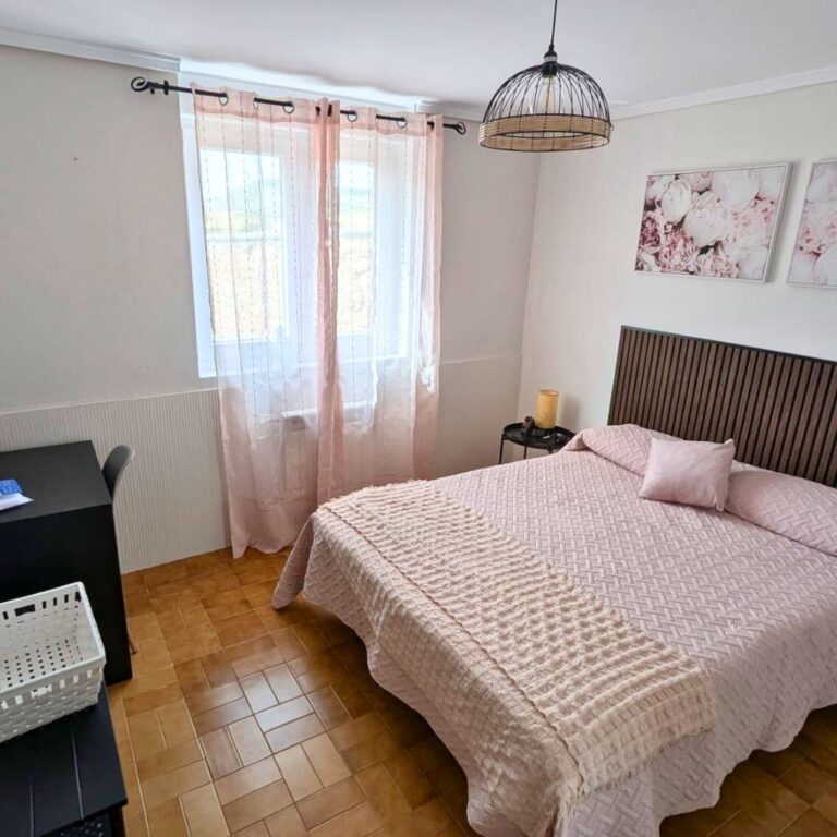 Habitacion cama doble principal 1